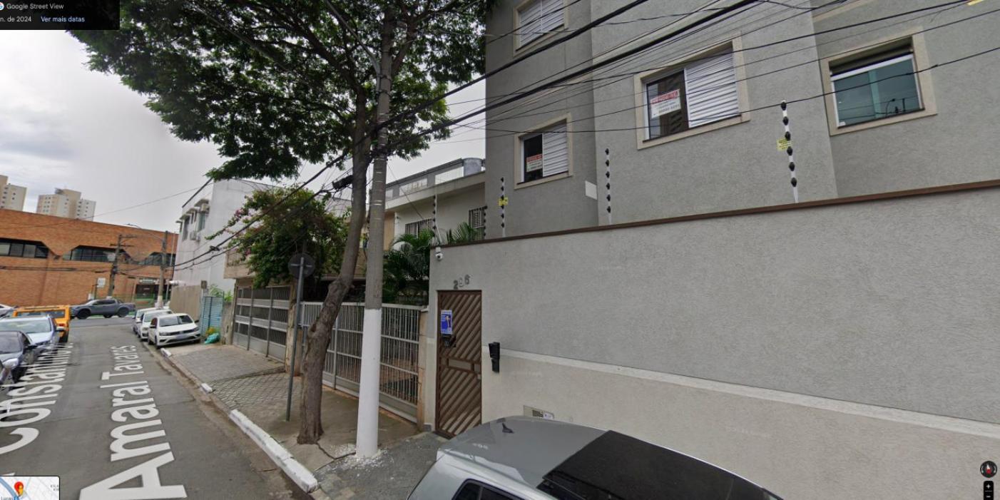 Esquina Do Metro Proximo De Todo Comercio De Sp São Paulo